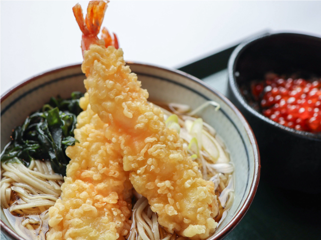 海老天そばとミニいくら丼のセット