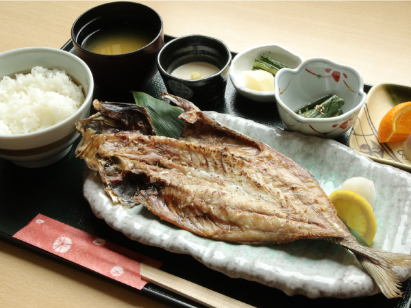 あじの開き干し定食