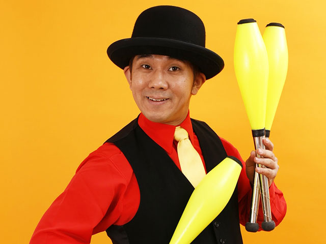 大道芸人ペッパーゼロさん