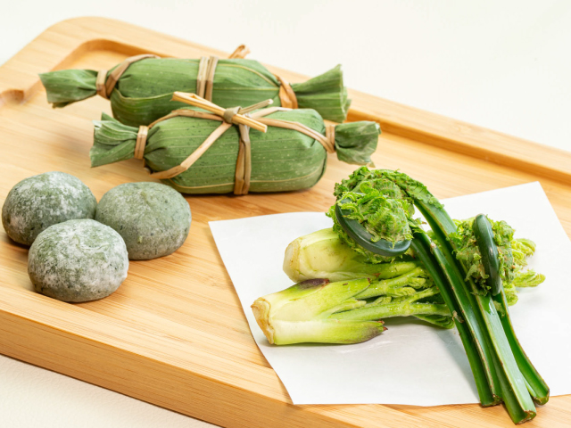 山菜の天婦羅と総料理長おすすめエンゼル新名物笹団子の天婦羅