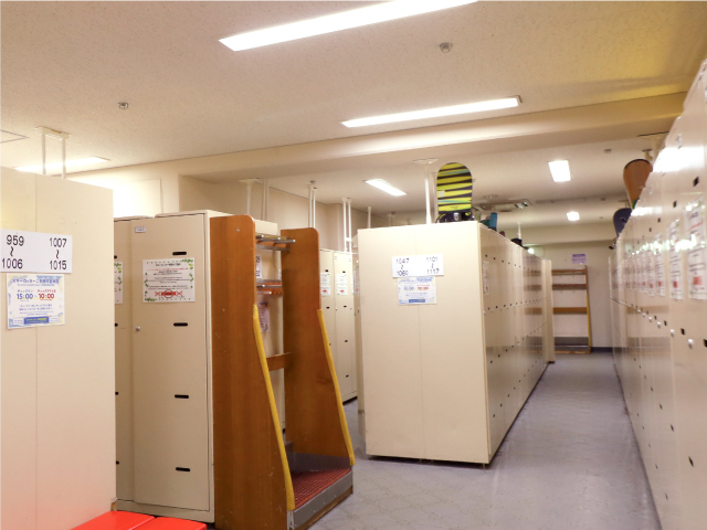 スキーロッカー